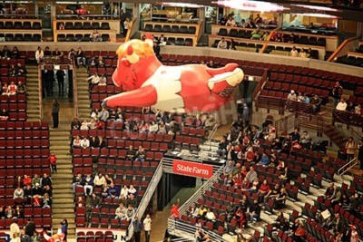 Fototapete NBA Basketball aufblasbares Maskottchen Chicago Bulls