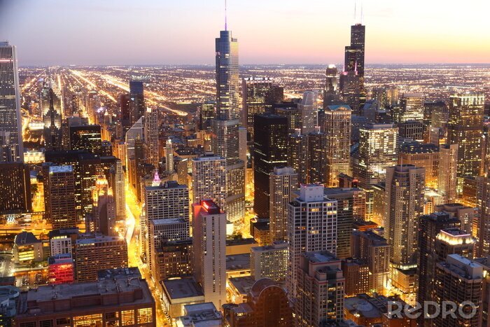 Fototapete Panorama von hohen beleuchteten Gebäuden