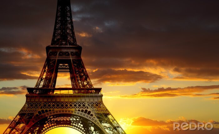 Fototapete Paris Eiffelturm und orangefarbener Himmel