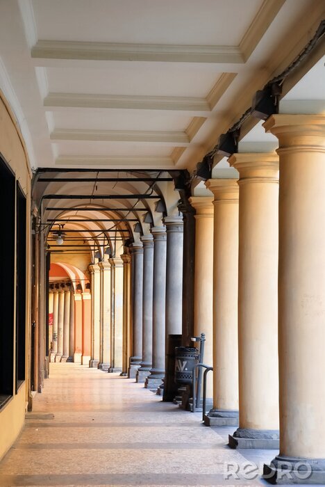 Fototapete Räumliche Lobby mit Säulen