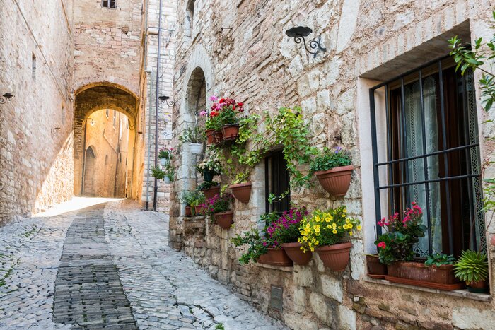Fototapete Reizvolle Gasse in Italien