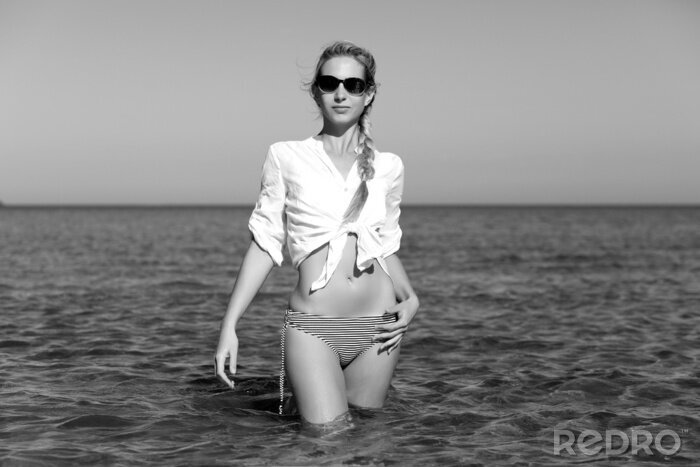 Fototapete Retro-Porträt einer Frau im Wasser