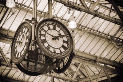 Fototapete Retro Uhren in Bahnhof