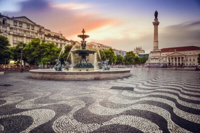 Fototapete Rossio-Platz in Lissabon am Morgen