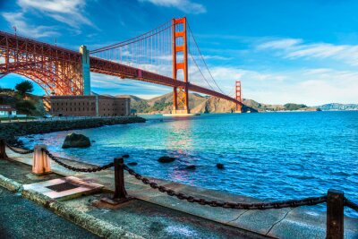 Rote Golden Gate Bridge