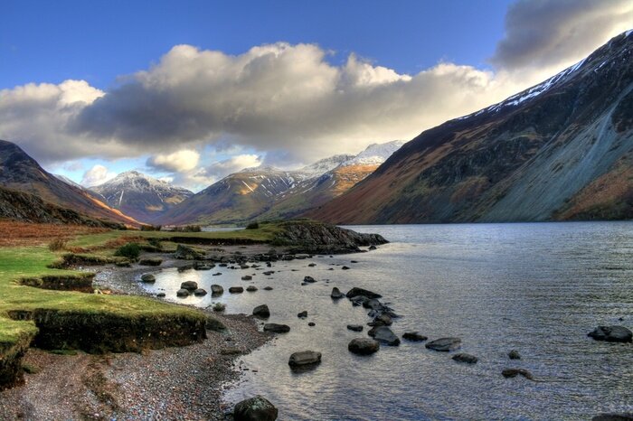 Fototapete Ruhiger Fluss und Berge