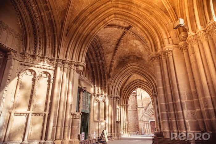 Fototapete Säule 3D im gotischen Stil