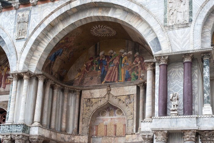 Fototapete Säulen bei schönem Portal