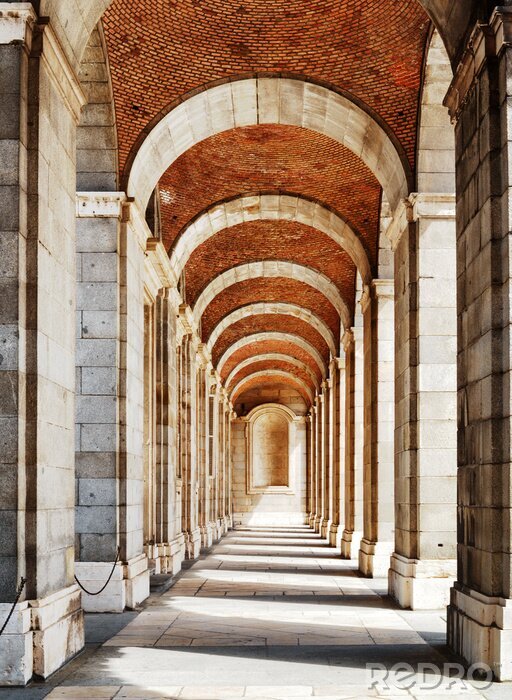 Fototapete Säulen mit Gewölbe aus Ziegeln