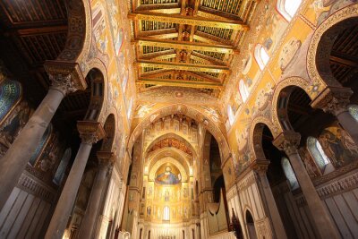 Fototapete Säulen und schönes Kathedralgewölbe