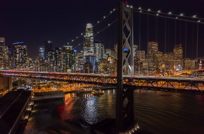 Fototapete San Francisco bei Nacht in Lichtern