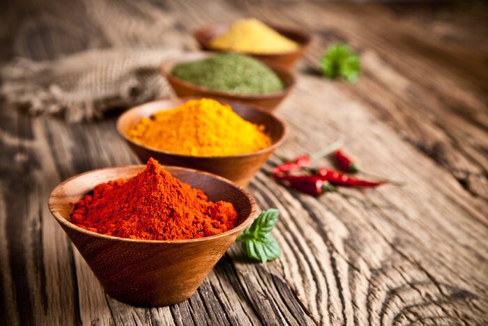 Fototapete Scharfe Gewürze in Behältern