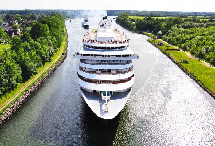 Fototapete Schiff auf Fluss