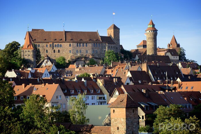 Fototapete Schloss über Stadt in Nürnberg