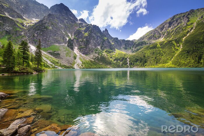 Fototapete Schöne Landschaft der Tatra Berge und den See in Polen