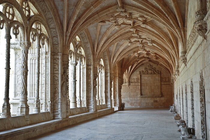 Fototapete Schönes Kloster mit geschnitzten Säulen
