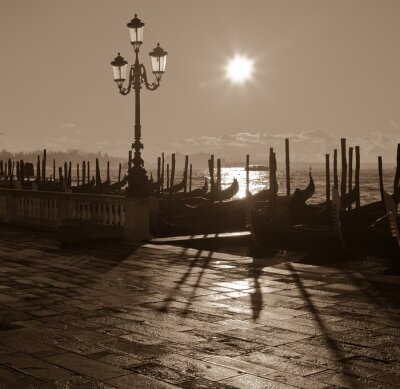 Fototapete Schwarz-weiße Laterne in Venedig