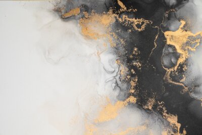 Schwarz-weiße Marmorstruktur mit goldenen Akzenten