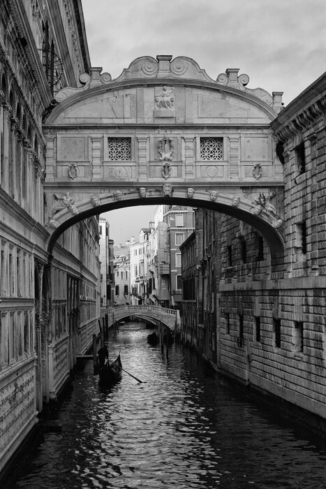 Fototapete Schwarz-weiße Seufzerbrücke in Venedig