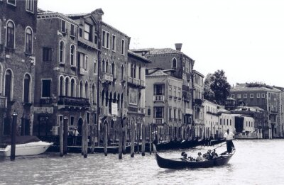 Fototapete Schwarz-weißes Panorama des Kanals