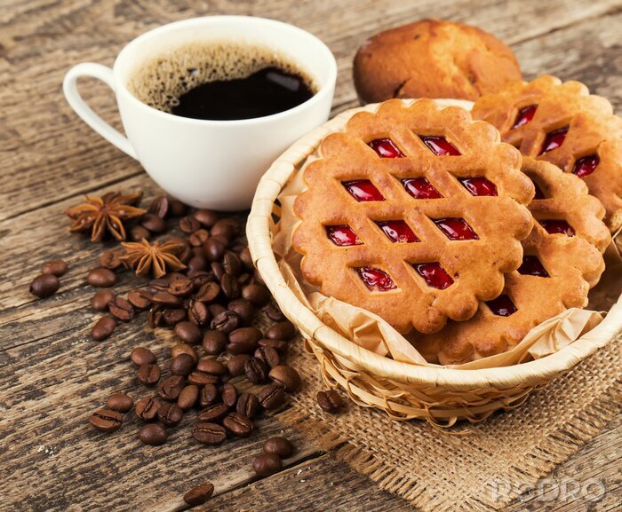 Fototapete Schwarzer Kaffee und Kekse auf dem Tisch