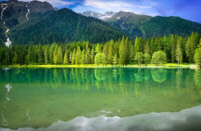 See auf der Landschaft von Alpen