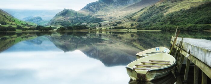 Fototapete See in Berglandschaft