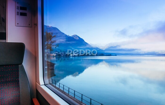 Fototapete See in der Schweiz Blick durch das Zugfenster
