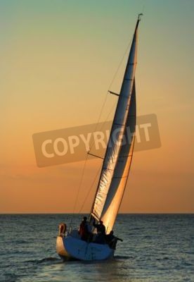 Fototapete Segelboot bei Sonnenuntergang bunter Himmel