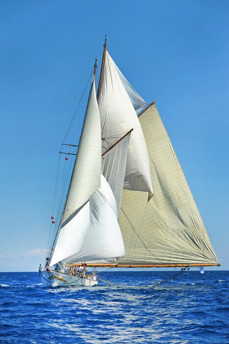 Fototapete Segelboot bei wolkenlosem Himmel