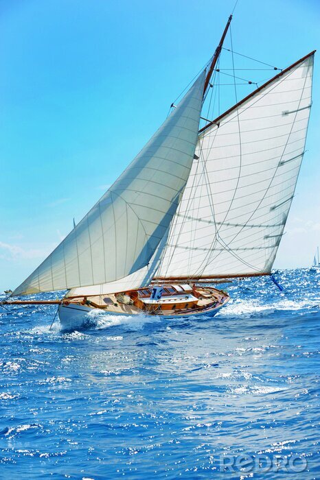 Fototapete Segelboot und himmelblauer Ozean