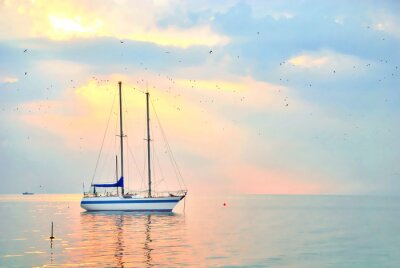 Fototapete Segelboot und Sonnenaufgang
