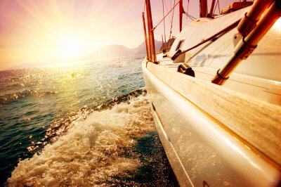 Fototapete Segelboot und Sonnenschein