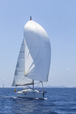 Fototapete Segelboot weiße Segel im Wind