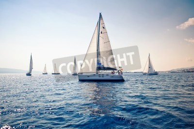 Fototapete Segelboote mit weißen Segeln
