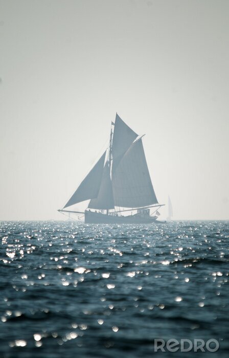Fototapete Segelschiff im Nebel