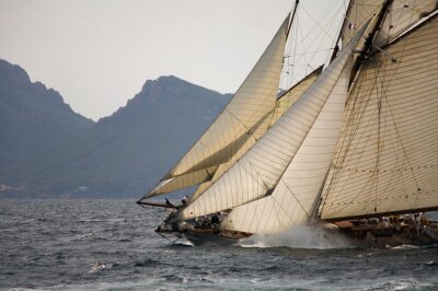 Segelschiffrennen auf See
