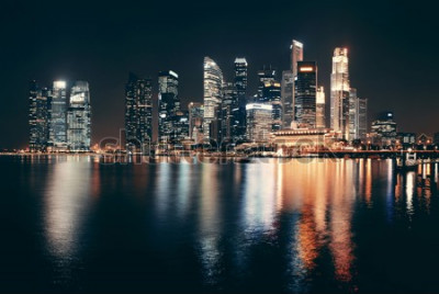 Fototapete Singapur-Skyline nachts mit städtischen Gebäuden