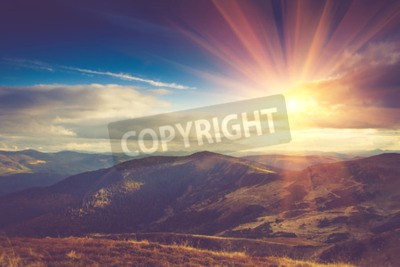 Fototapete Sonnenaufgang hinter den Bergen