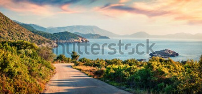 Fototapete Sonnenaufgang und Meereslandschaft