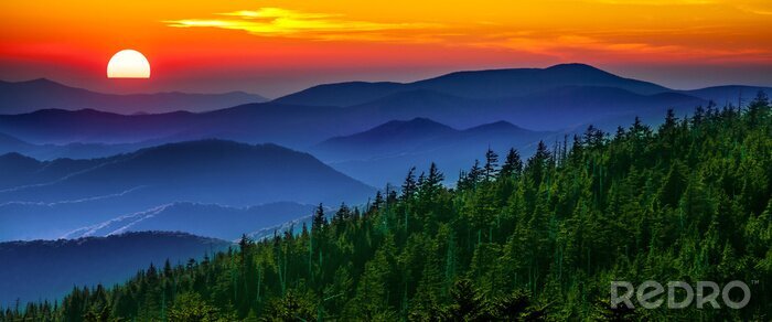 Fototapete Sonnenuntergang und Berglandschaft