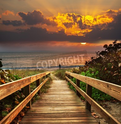Fototapete Sonnenuntergang und Eingang zum Strand