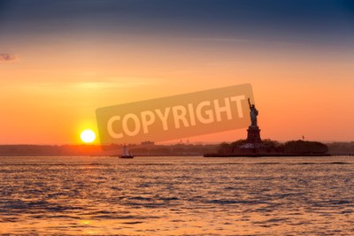 Fototapete Sonnenuntergang und Freiheitsstatue