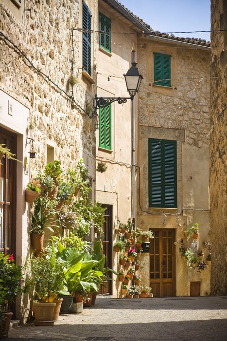 Fototapete Sonnige Gasse auf Mallorca