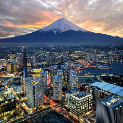 Stadt Yokohama und Fuji-Berg