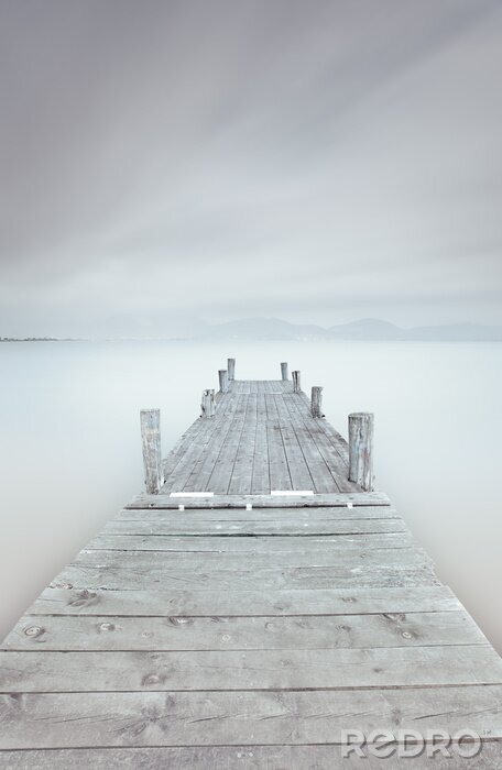 Fototapete Steg am See im Nebel