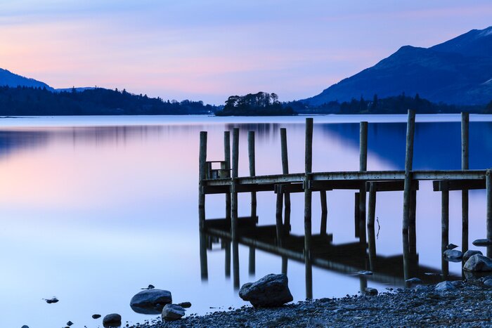 Fototapete Steg auf blauem Hintergrund