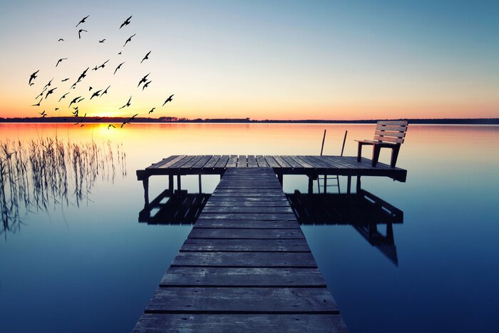 Fototapete Steg über stillem See