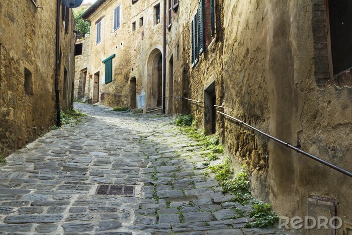 Fototapete Steile gepflasterte Gasse