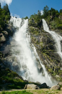 Fototapete Steiler Wasserfall 3D